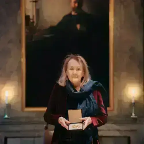 اَنّی ایغنو